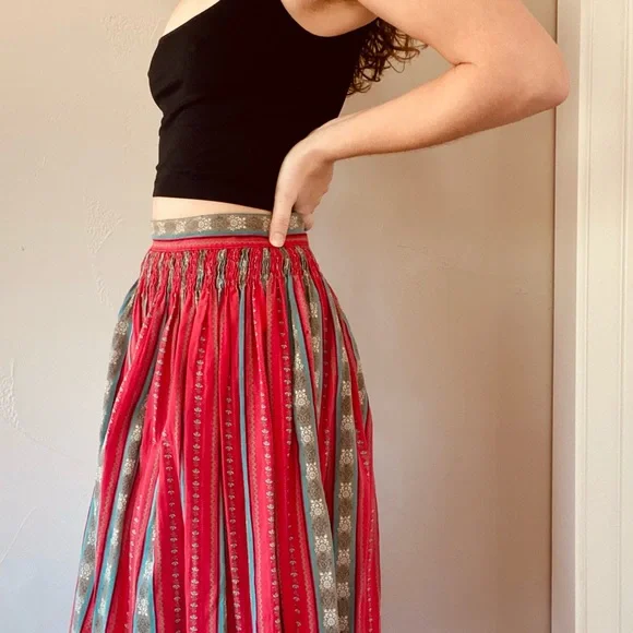 Traditional Vintage Austrian Skirt - Picture 6 of 6